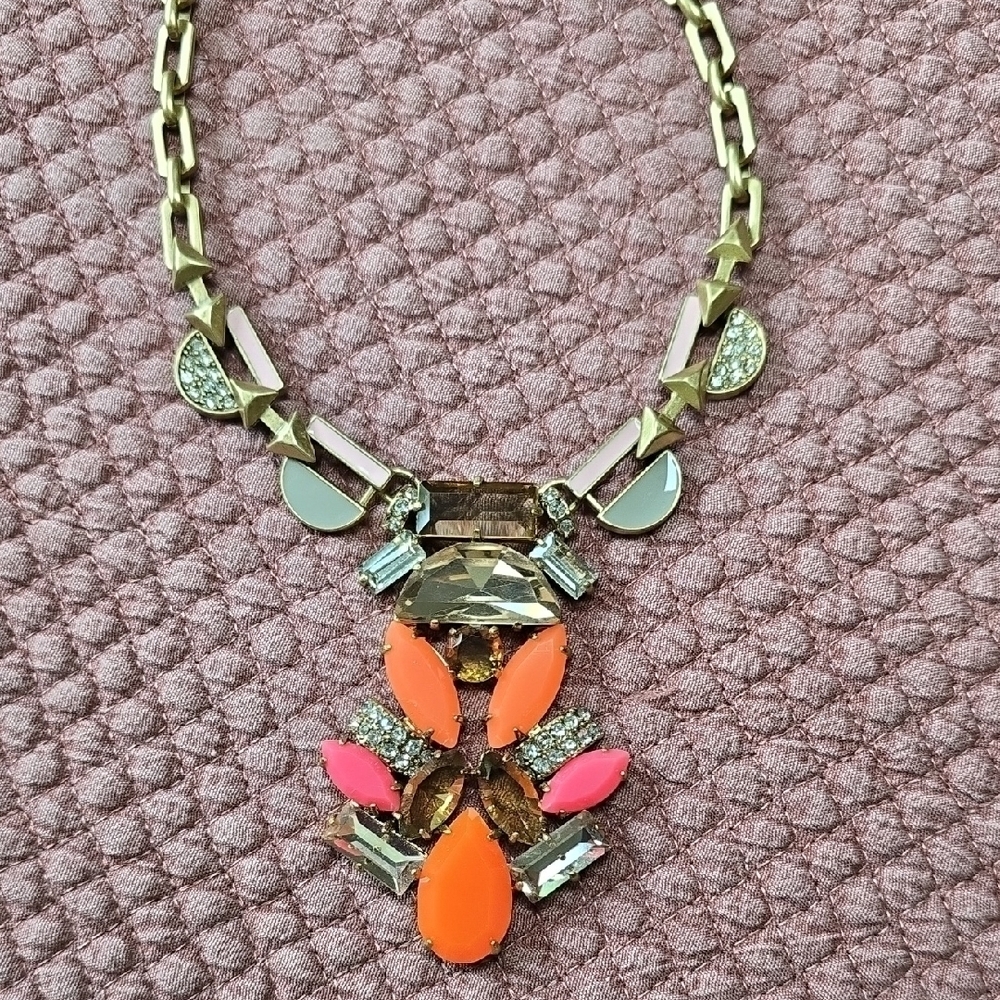 Stella & Dot POp GEO necklace